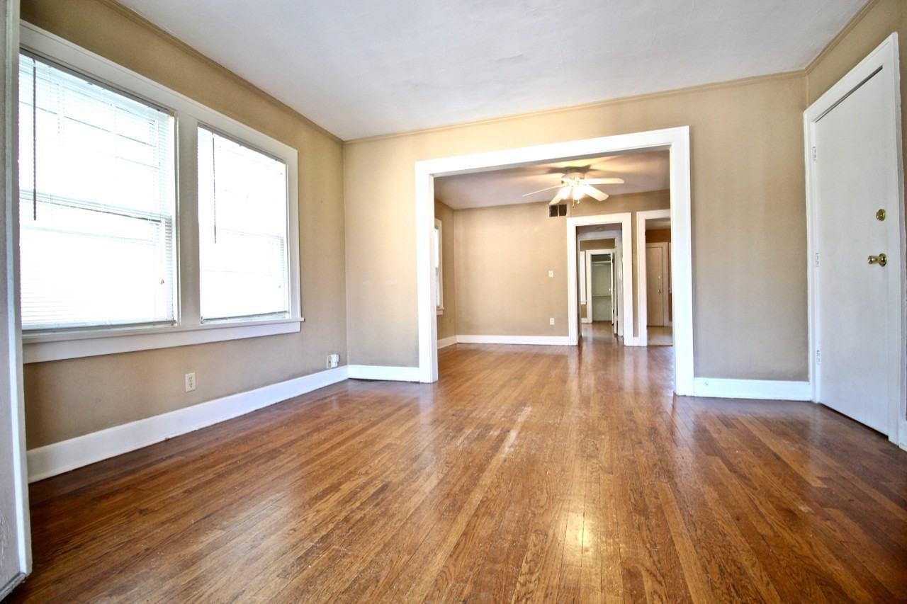 5125 Wyandotte St - Photo 5 of 36