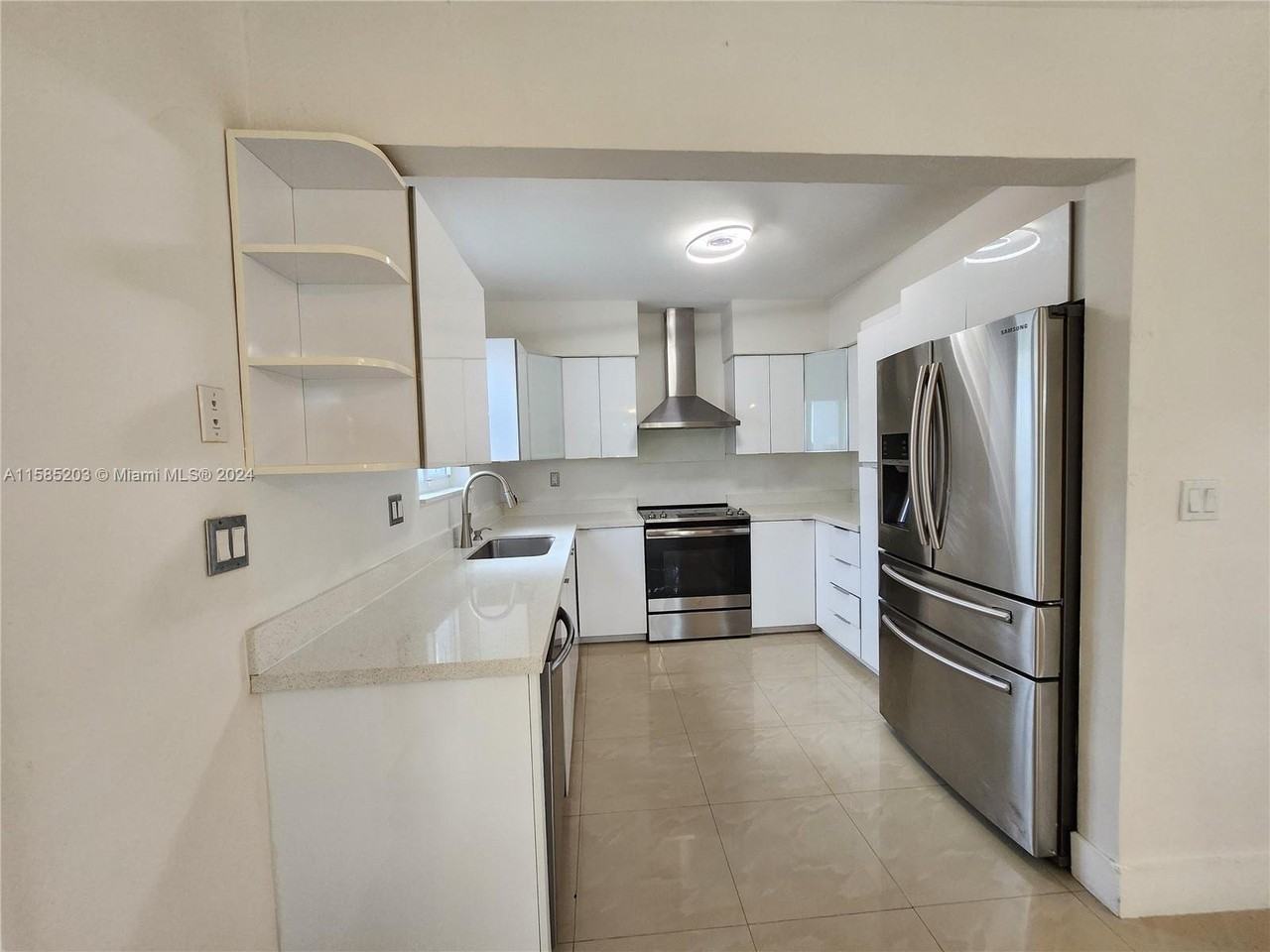 12535 Ne Miami Pl - Photo 3 of 8