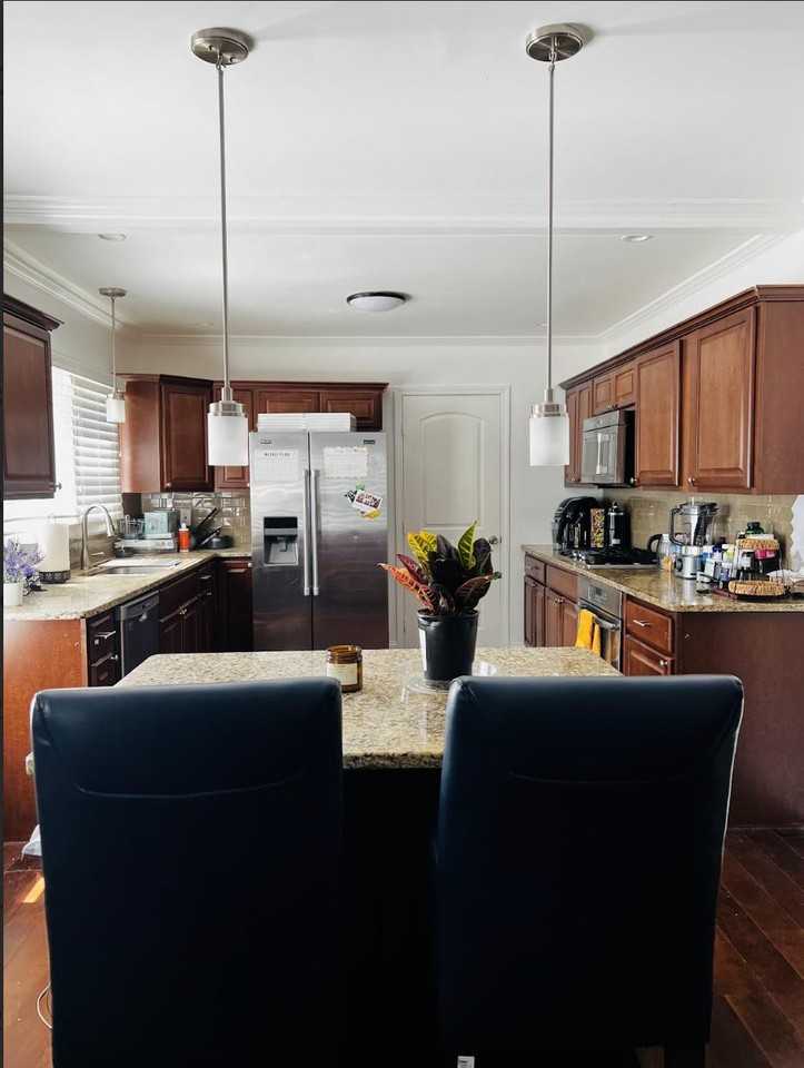 Allegheny Street Southwest - Photo 4 of 6