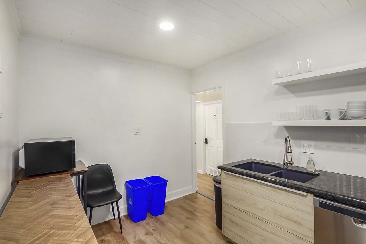 North 8th Avenue - Photo 3 of 10