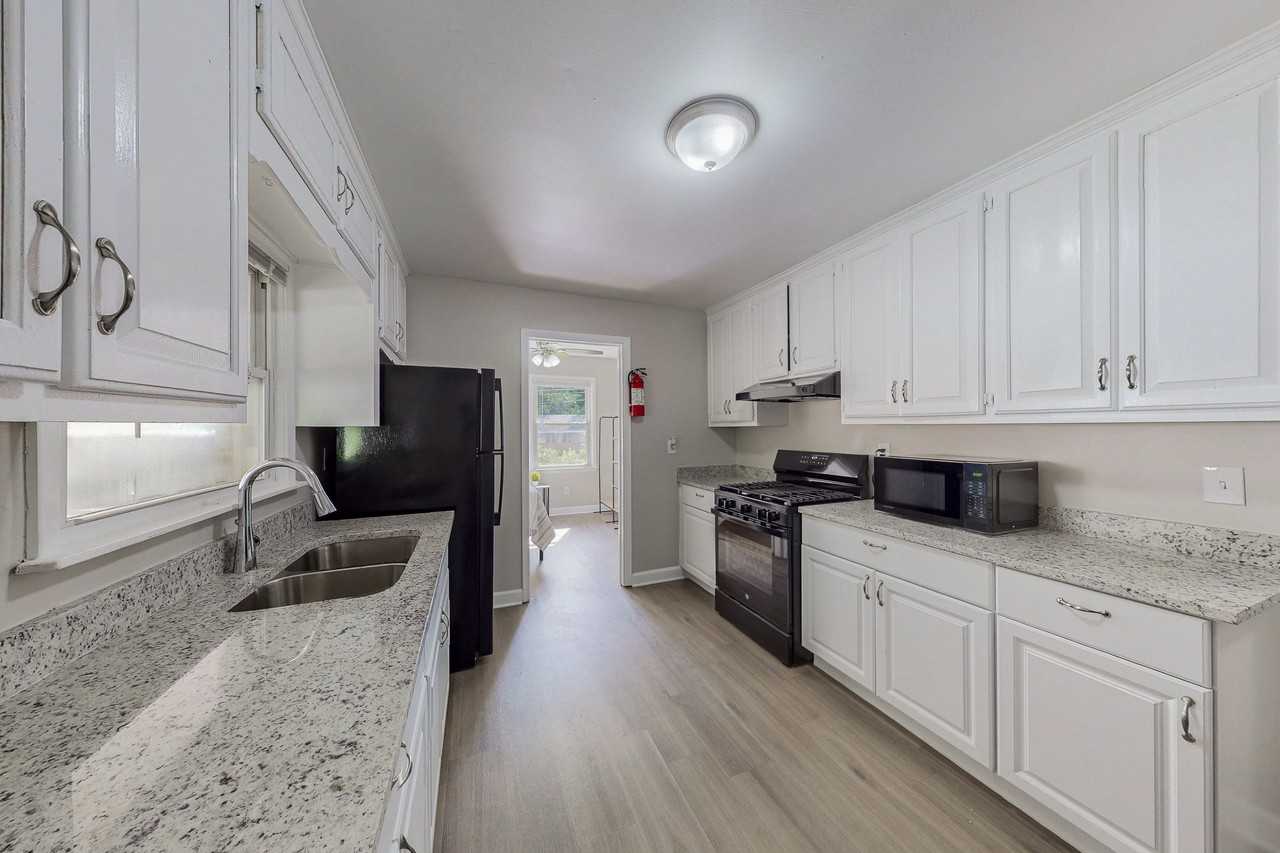 Waterford Rd Nw - Photo 3 of 10