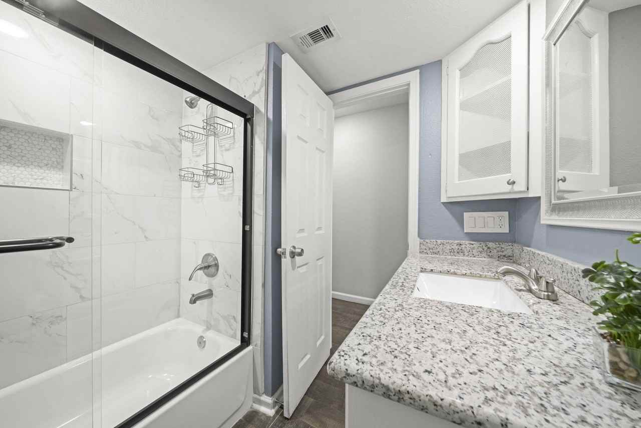 Melanie Street - Photo 6 of 21