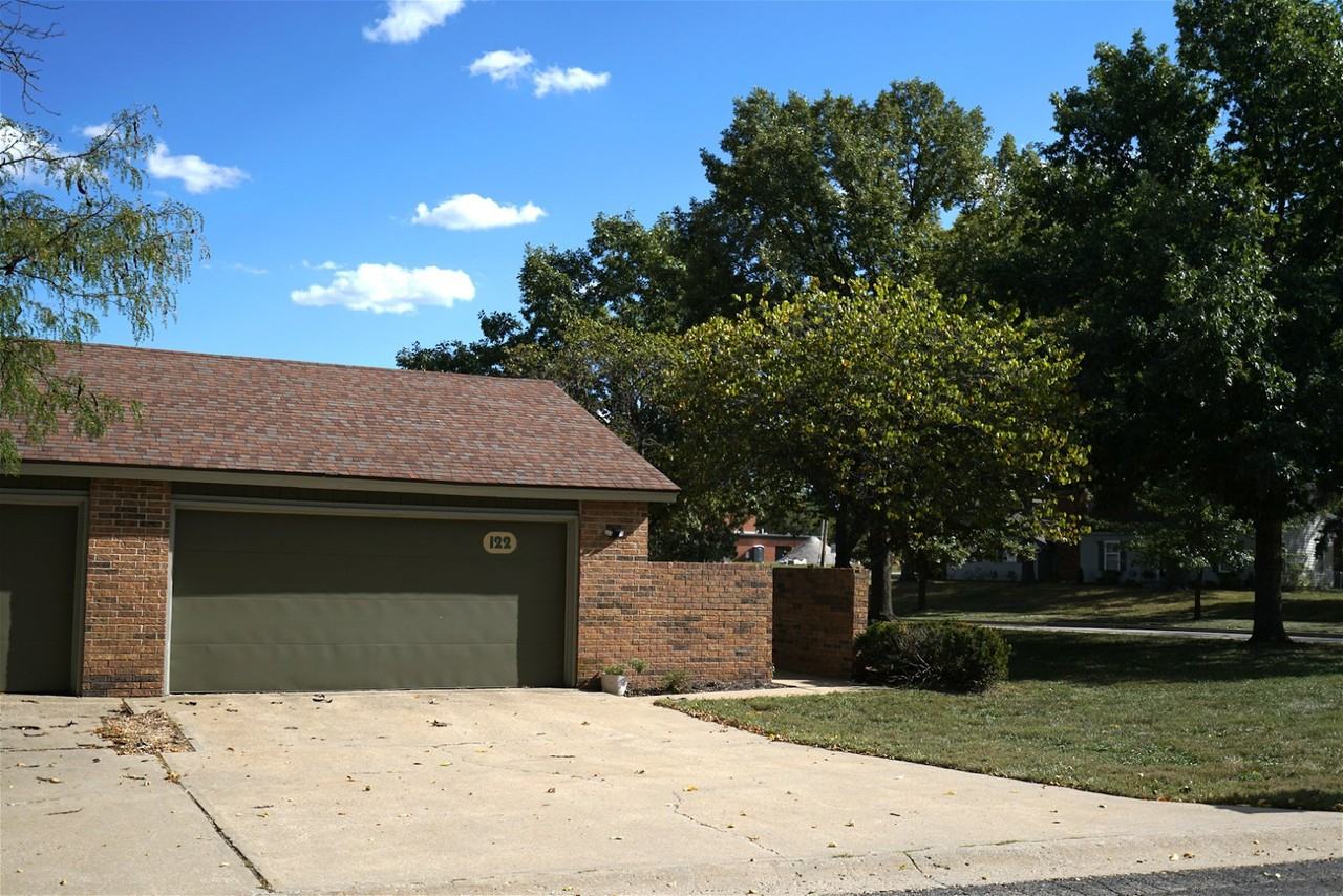 102 Barstow Pl - Photo 2 of 2