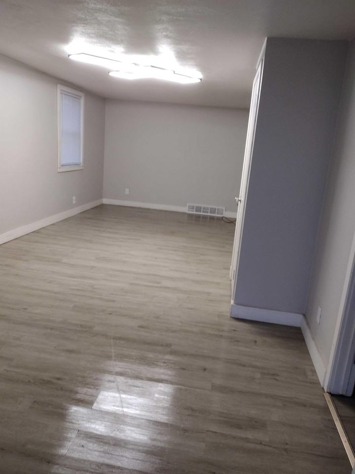 529 S 6th Ave #1 - Photo 2 of 7