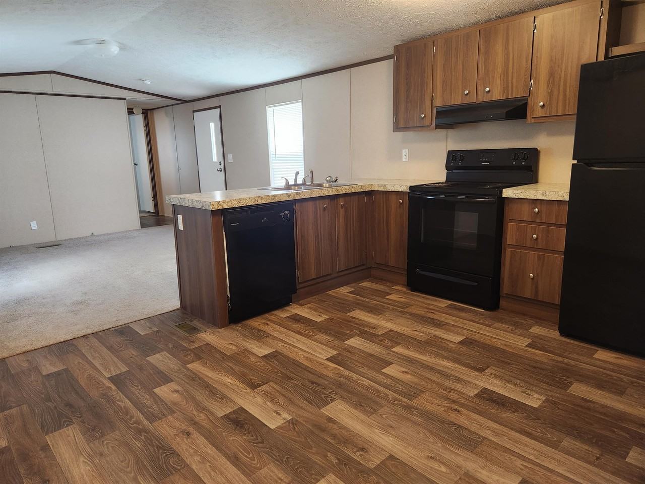 168 Oakcrest Dr #1 - Photo 2 of 9