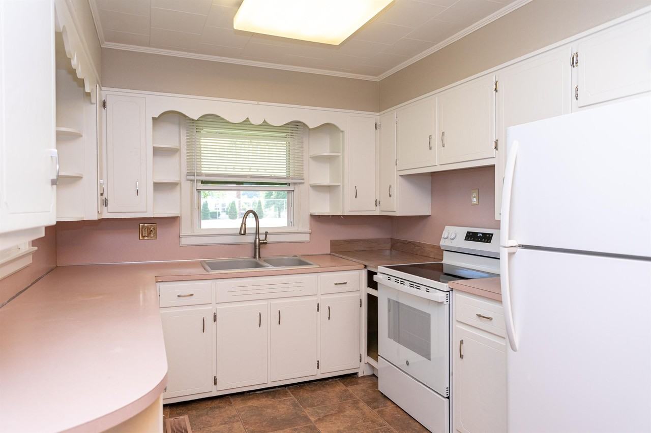 1955 Jamestown Rd #1 - Photo 3 of 16