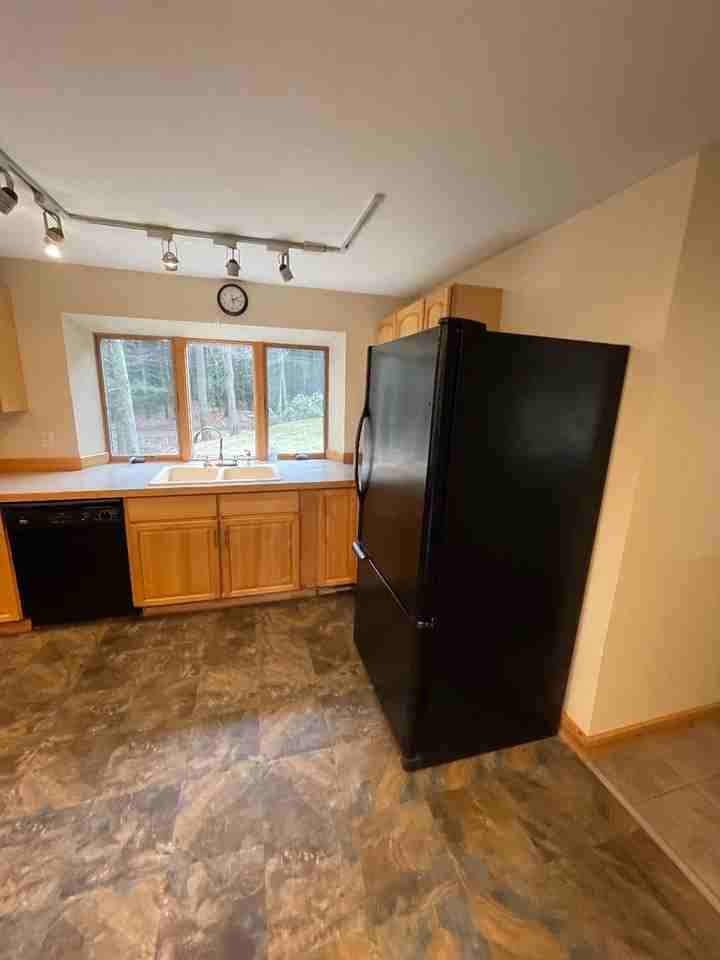 283 N Valley Rd #1 - Photo 2 of 13