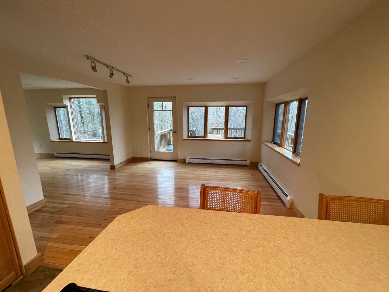 283 N Valley Rd #1 - Photo 4 of 13