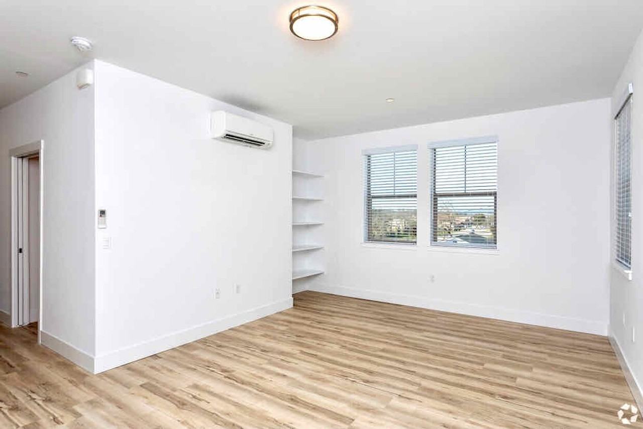 Emerald Ridge Apartments - Photo 6 of 14