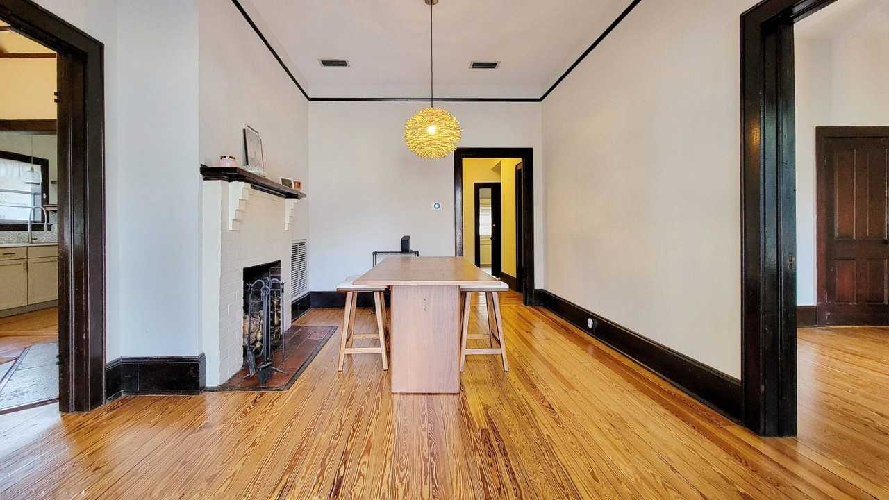 307 Nw 2nd St - Photo 2 of 49