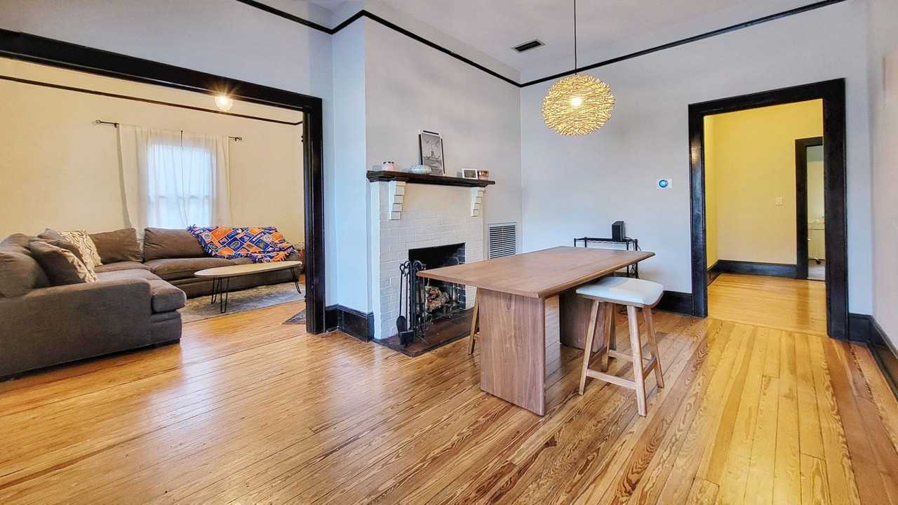 307 Nw 2nd St - Photo 3 of 49