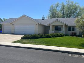 862 Northwest Oak Lane - Photo 1 of 1