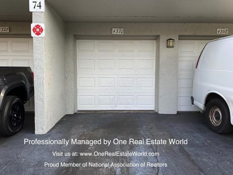 4370 White Pine Ave - Photo 2 of 40