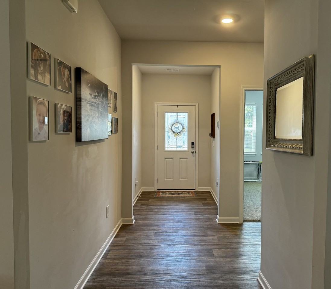 410 Frida Rd - Photo 2 of 24