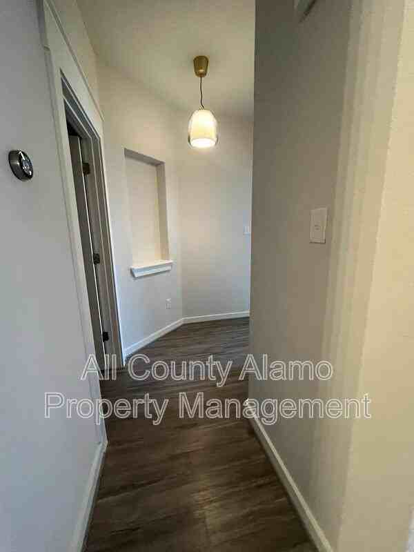 10542 Francisco Way - Photo 4 of 23