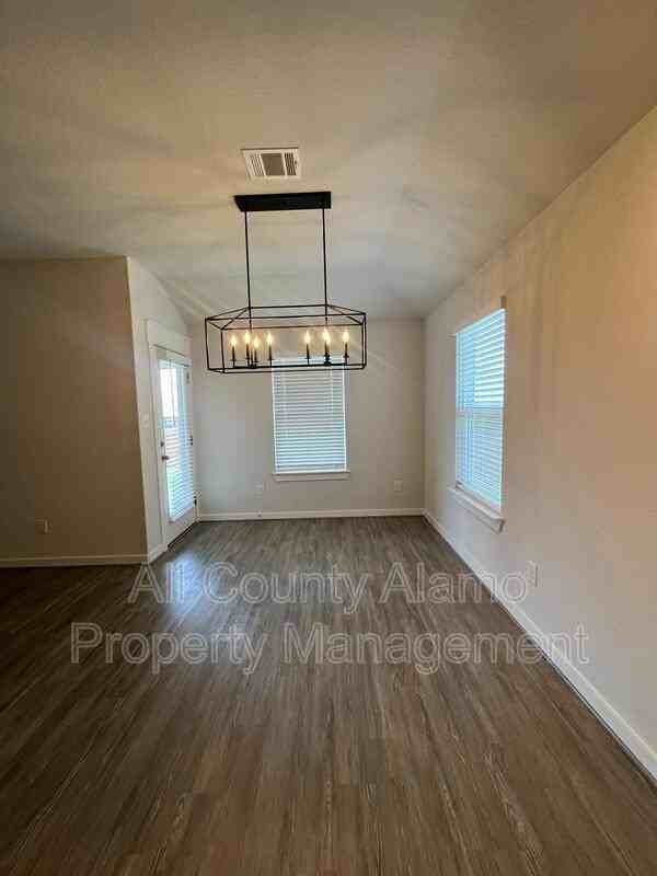 10542 Francisco Way - Photo 6 of 23