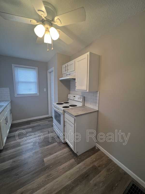2769 Mcguffey Rd - Photo 6 of 11