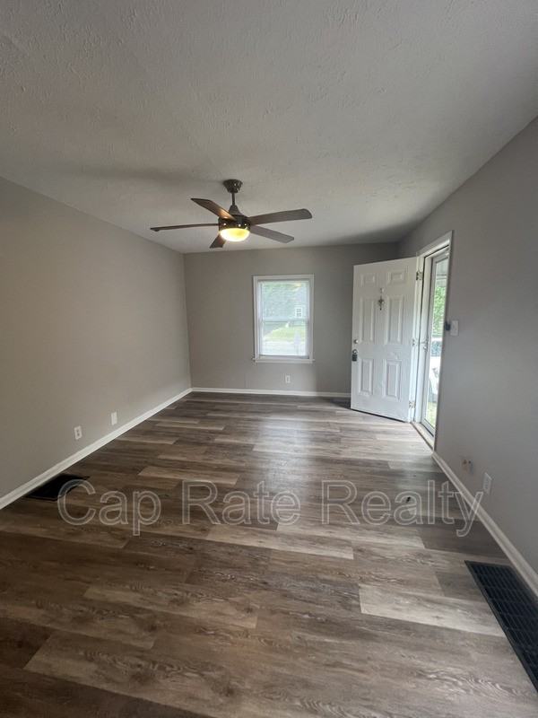 2769 Mcguffey Rd - Photo 7 of 11