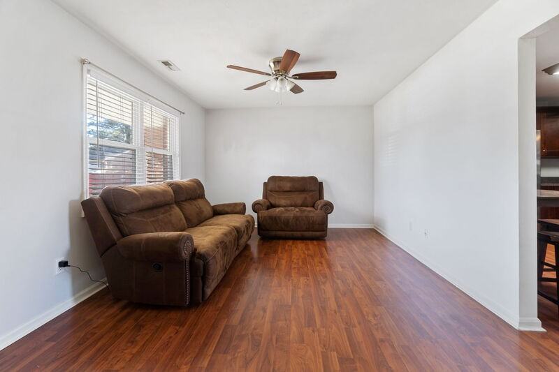 1128 Grandy Ct - Photo 5 of 25