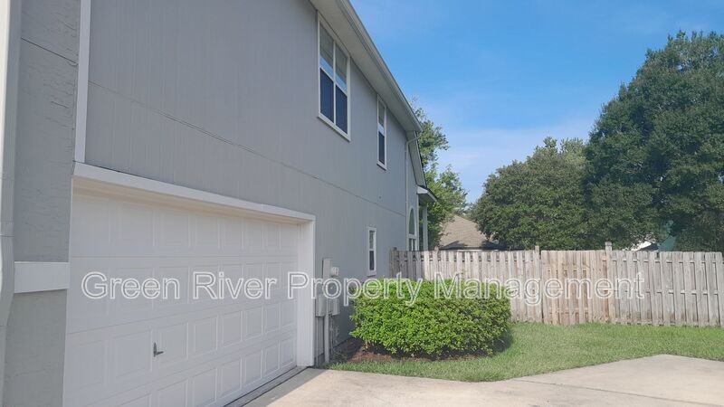 1804 Sea Pines Ln - Photo 2 of 43