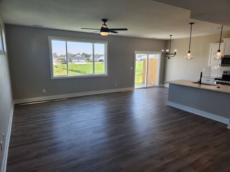 2816 Kestrel St - Photo 3 of 25