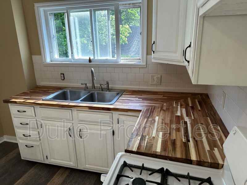 12 Vandenbosch Ave #12 - Photo 2 of 13