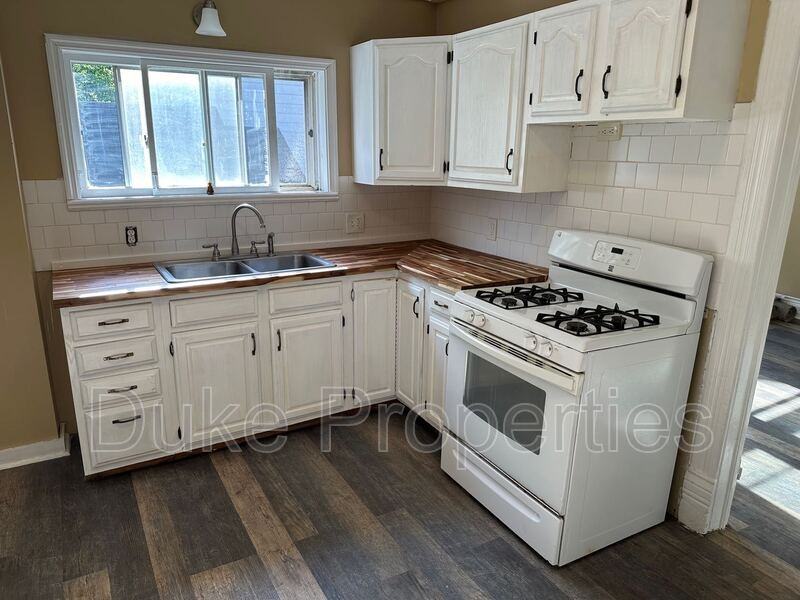 12 Vandenbosch Ave #12 - Photo 3 of 13