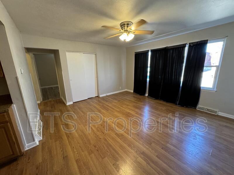 119 Vanburen Ct - Photo 3 of 10