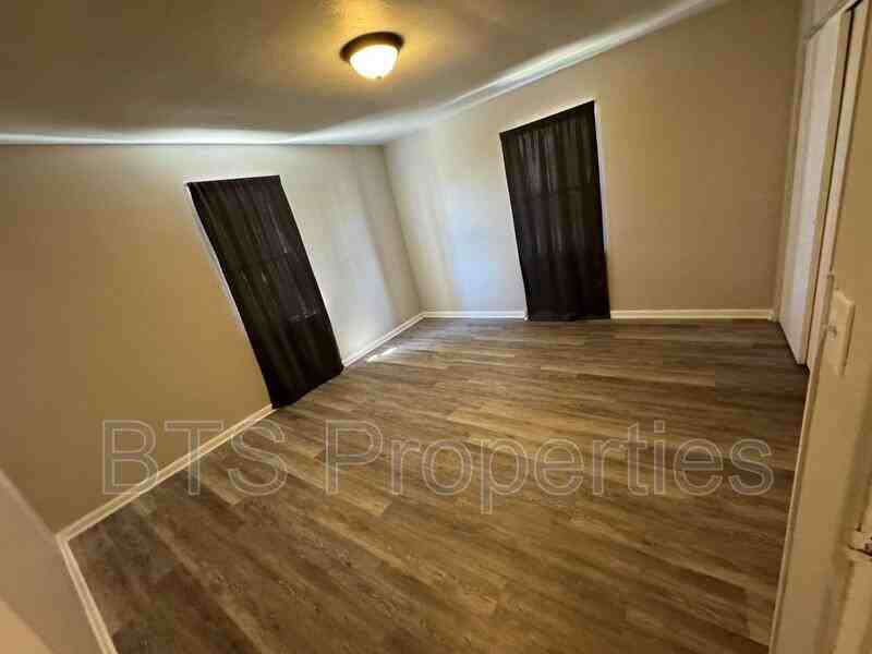 119 Vanburen Ct - Photo 6 of 10