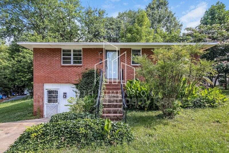 343 Oakdale St - Photo 2 of 17