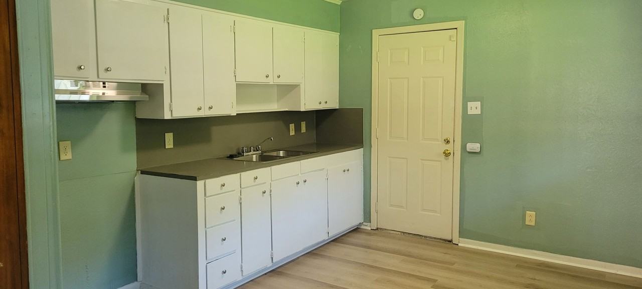 739 Harrison St - Photo 2 of 23