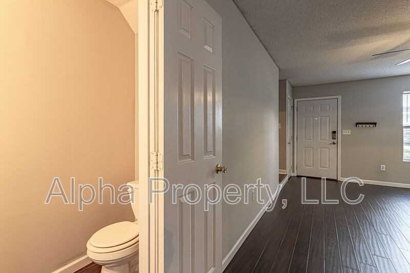 105 Brushy Hollow Ln - Photo 5 of 19