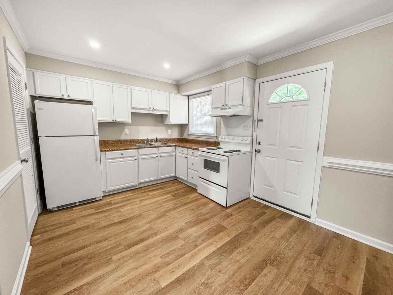 Experience comfortable and stylish living at Creek Ridge Crossing - Photo 7 of 49