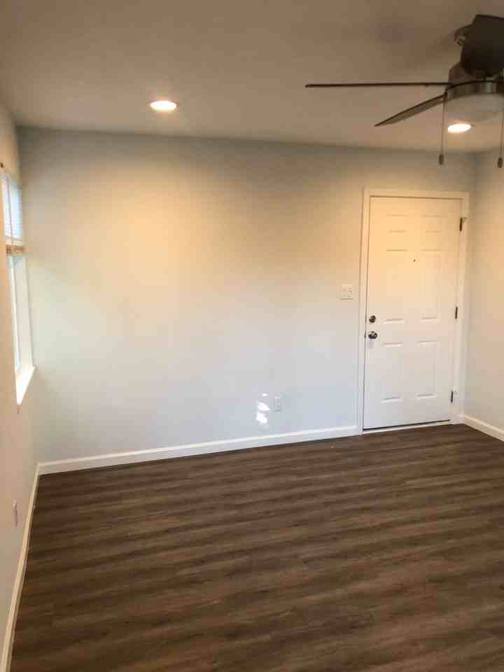 1491 N 1st St - Photo 4 of 18