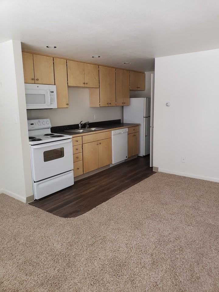 Cavalier Apartments - Photo 3 of 14