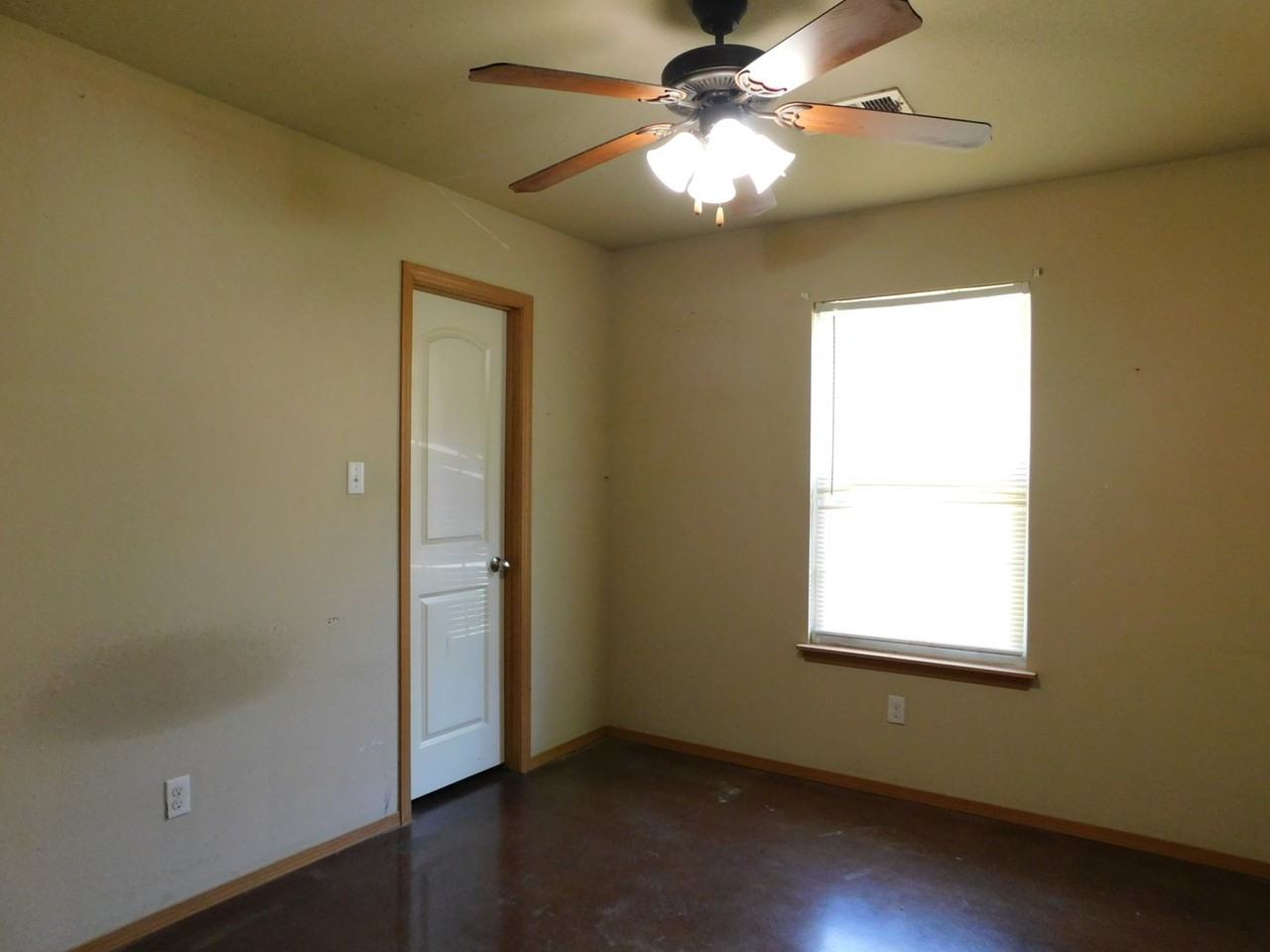 1500 N Greenwood Ave - Photo 5 of 8