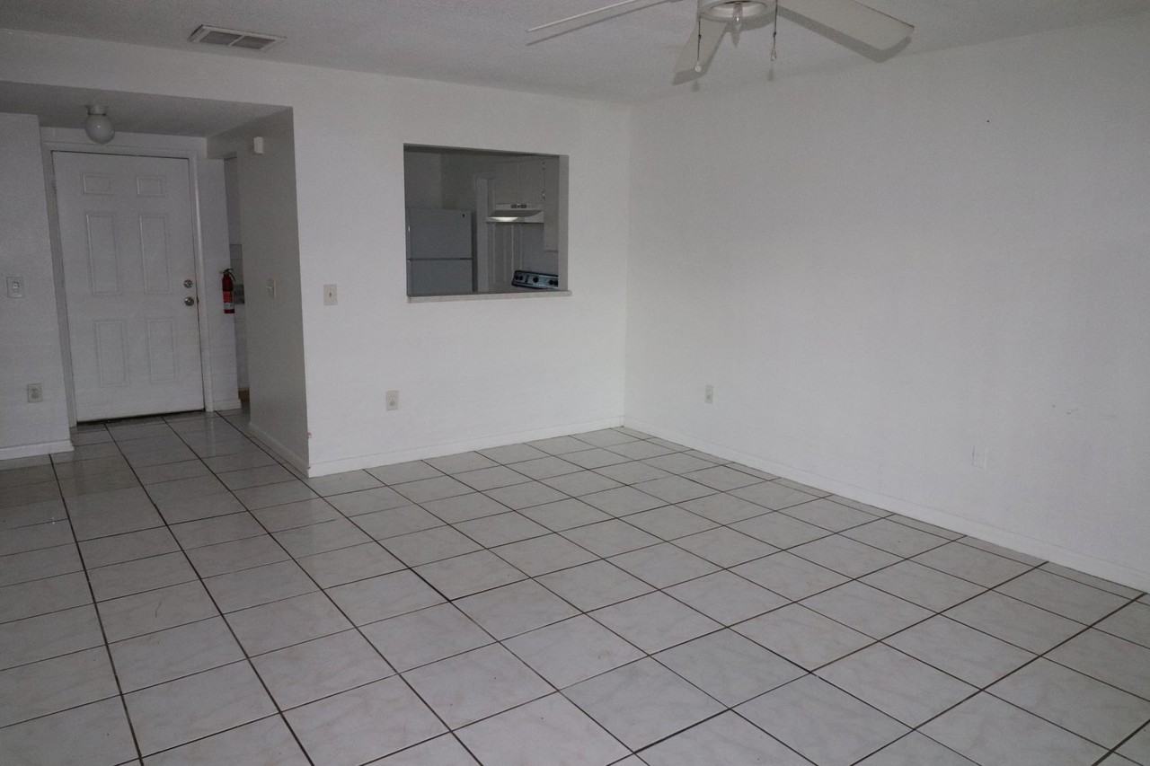 727 Lucaya Drive - Photo 5 of 21