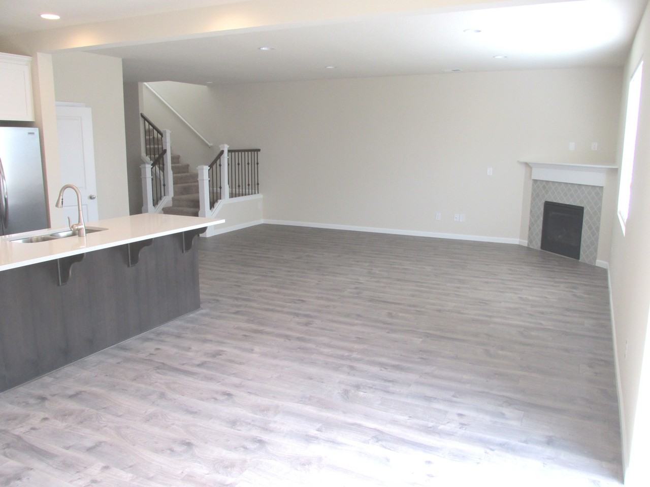 15094 Southeast Pomfret Road - Photo 6 of 17