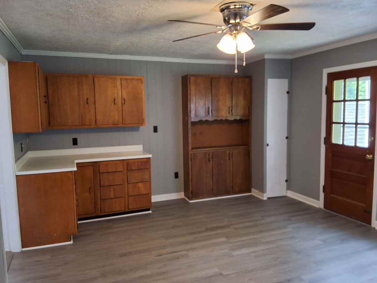 320 Meadow Ln - Photo 5 of 21