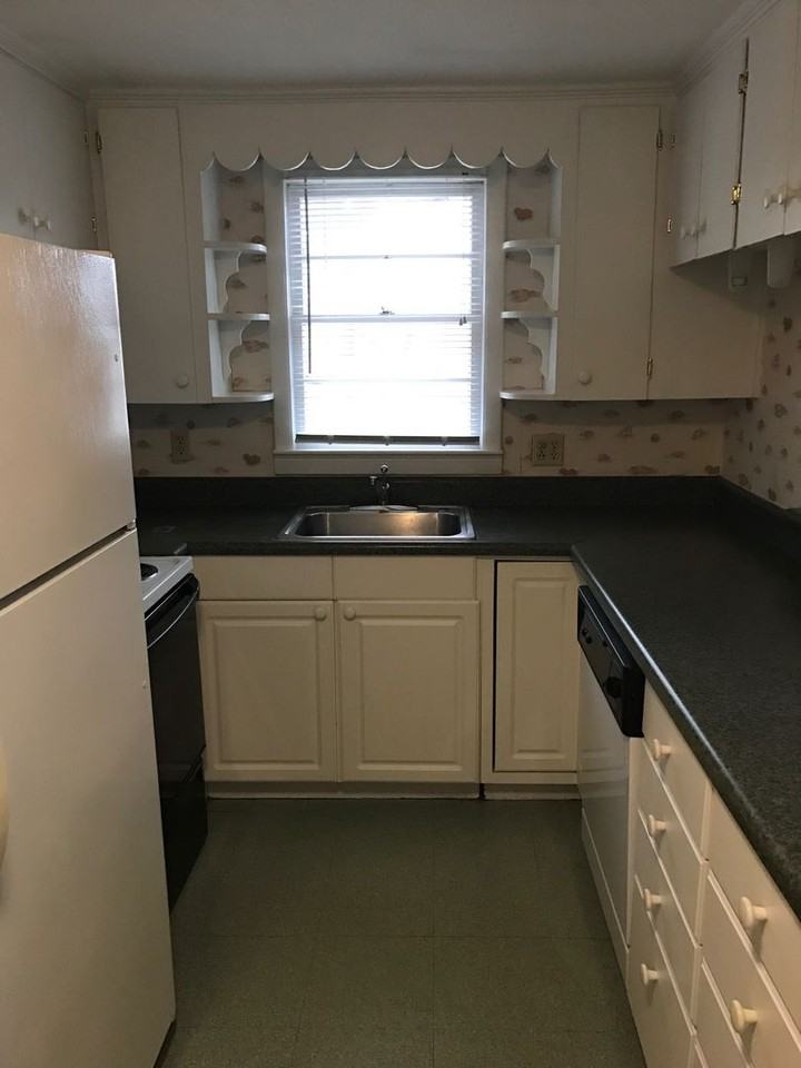 4902 Franklin Ave - Photo 6 of 11