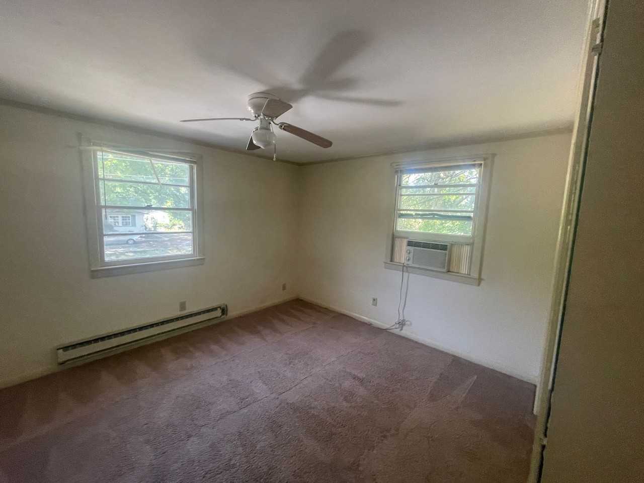 4902 Franklin Ave - Photo 7 of 11