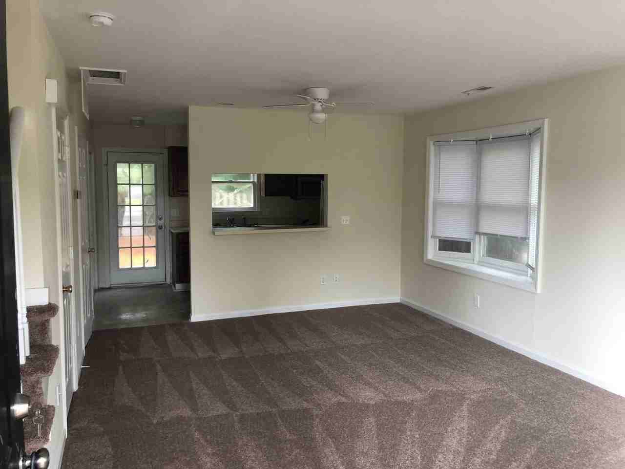 2238 Yaupon Dr - Photo 2 of 8