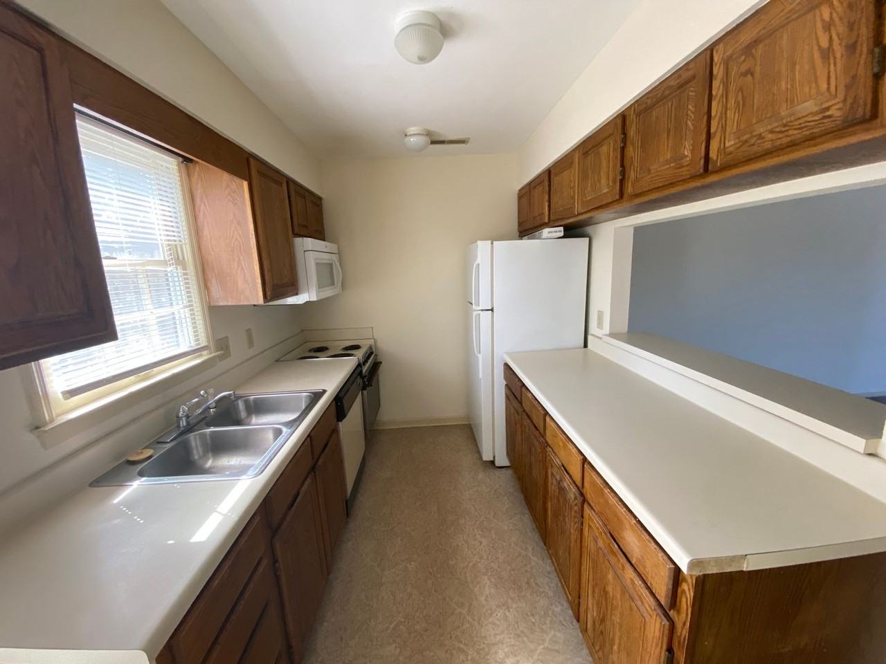 2238 Yaupon Dr - Photo 6 of 8