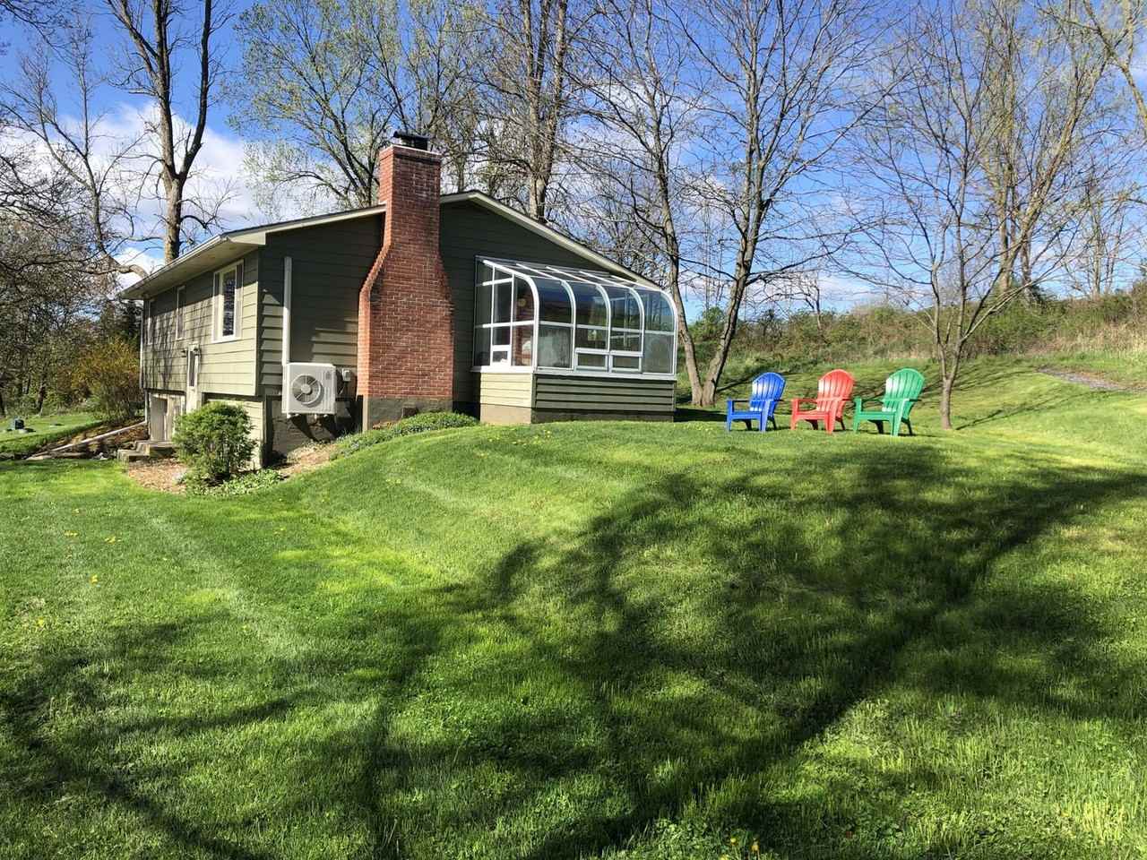 377 Satterly Rd - Photo 3 of 24