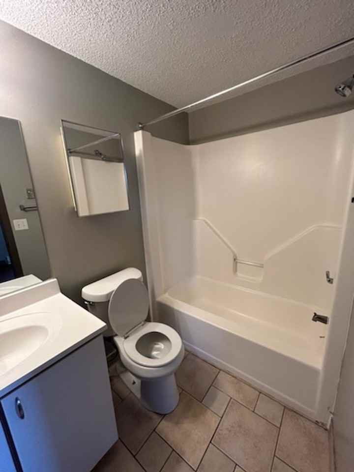 Ashwood Crossing - Photo 3 of 16