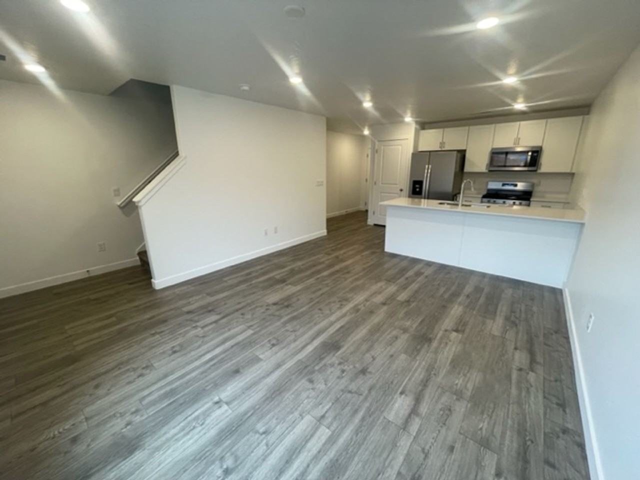 3362 E Elkhorn Ln - Photo 5 of 26