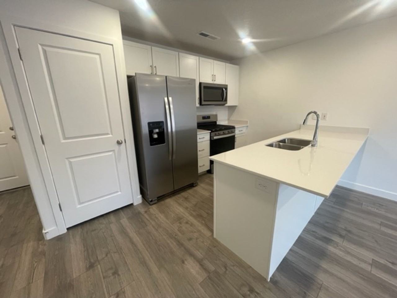 3362 E Elkhorn Ln - Photo 6 of 26