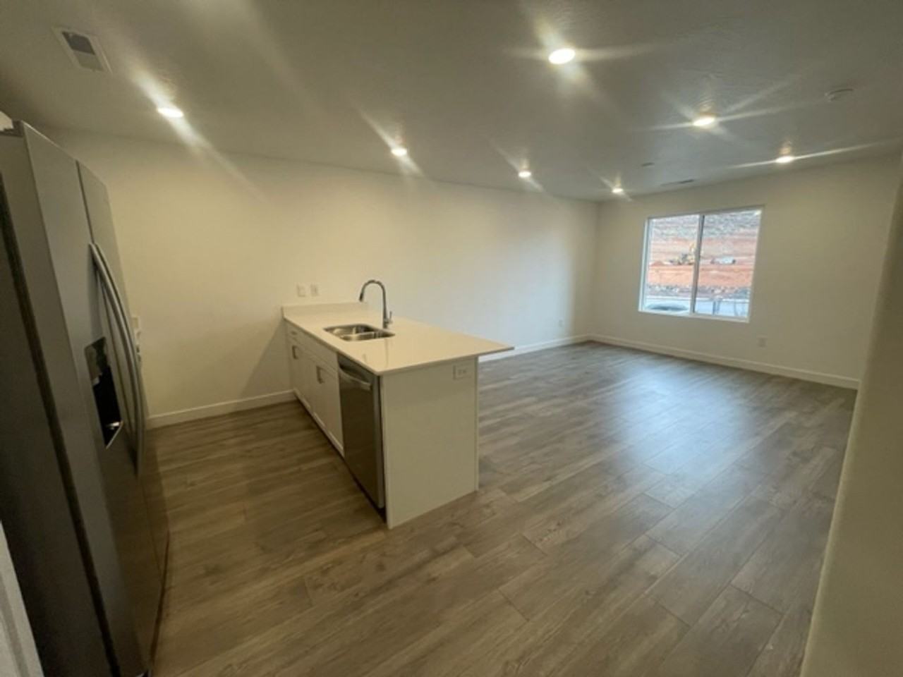 3362 E Elkhorn Ln - Photo 7 of 26