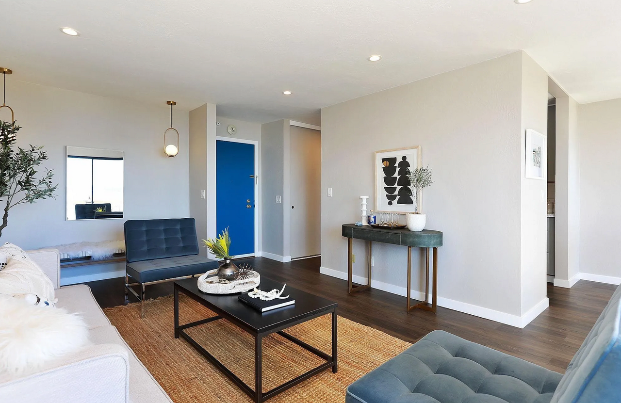 2 Admiral Dr #283 - Photo 4 of 25