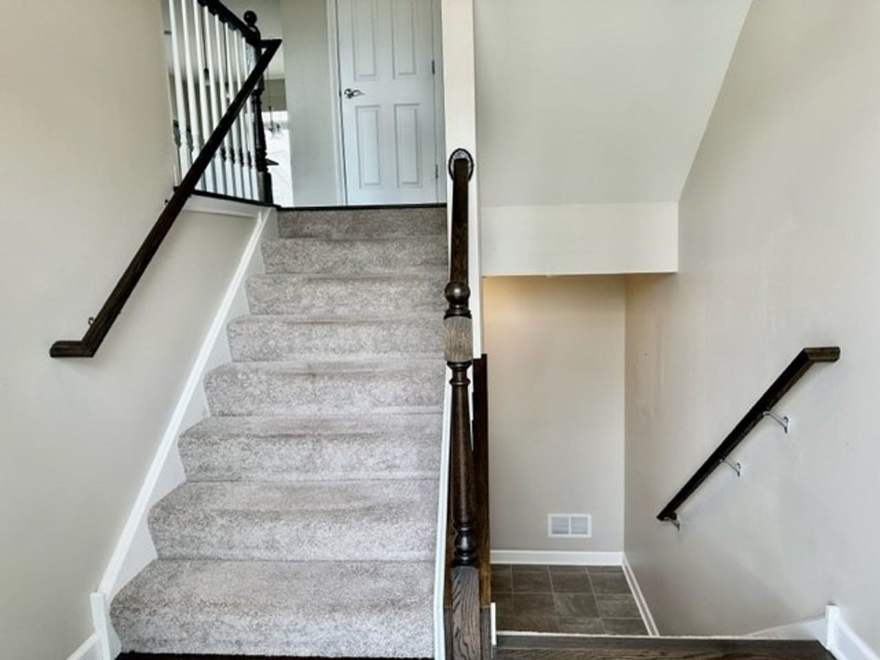 4334 Monroe Ave - Photo 2 of 28